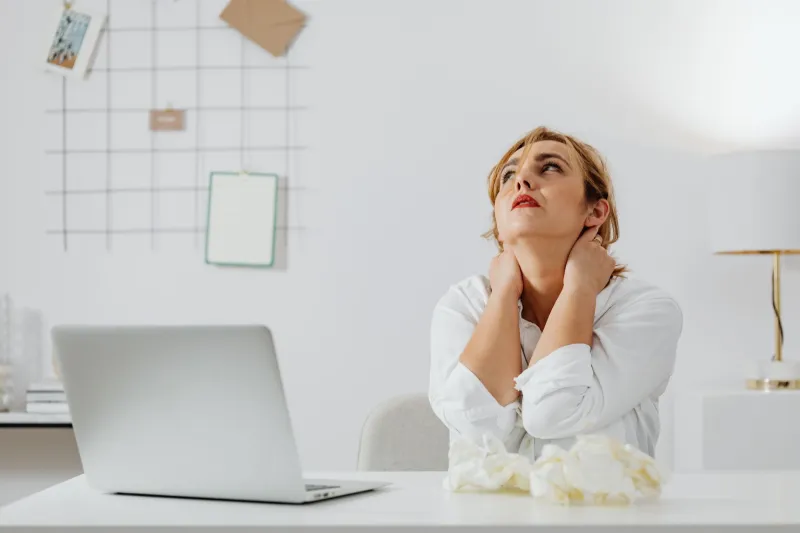 The Posture-Liver Connection Nobody Warned You About: How the Way You Slump Is Silently Wrecking Your Detox